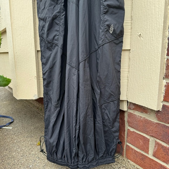 Free People Workout Hiking Onesie NWOT - Picture 6 of 7